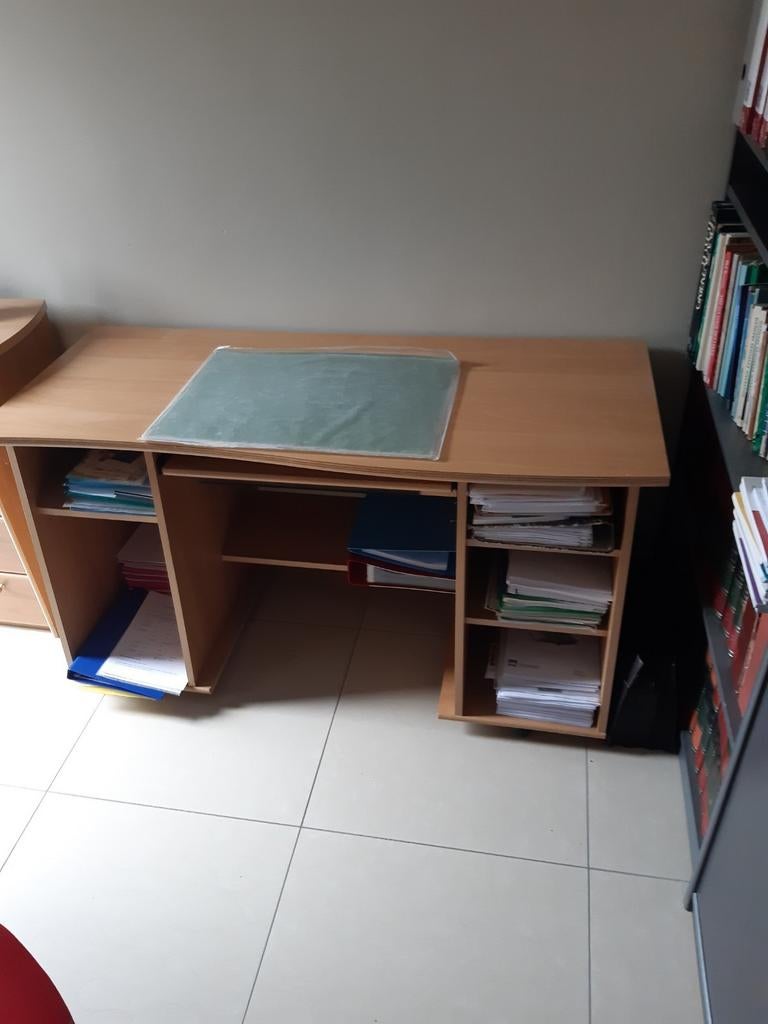 Bureau avec espace pour clavier., Enlèvement ou Envoi, Comme neuf