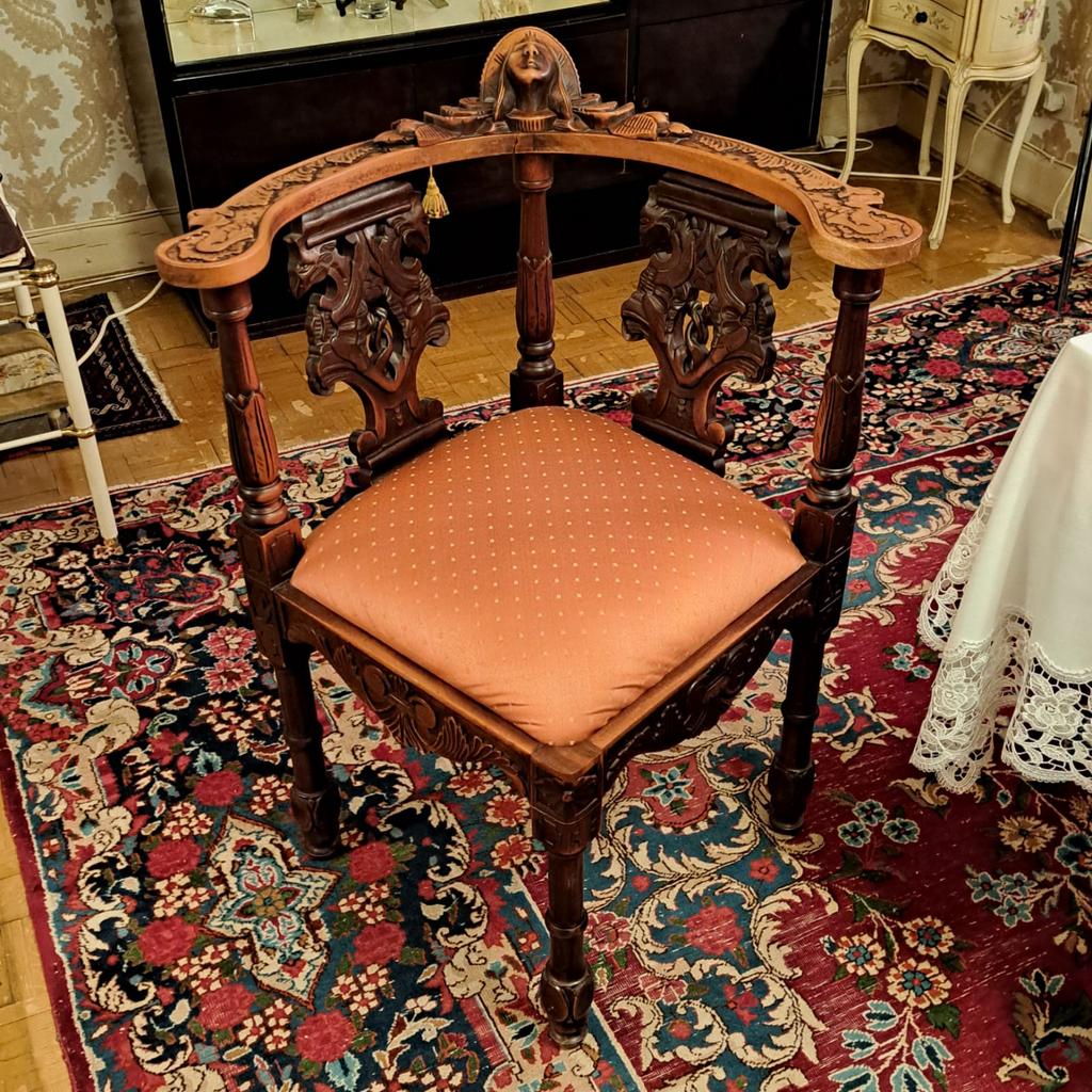Statement piece: Antieke monnikenstoel, Antiek en Kunst, Ophalen