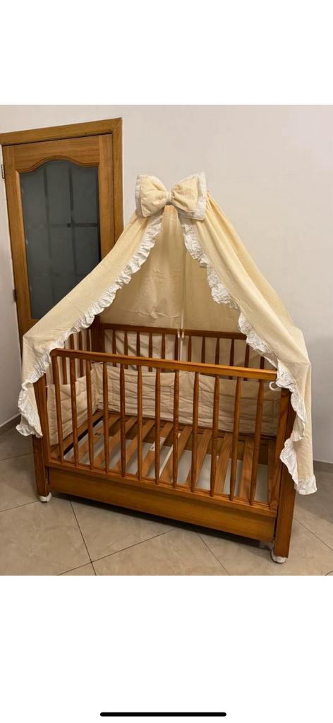 Lit bébé en bois EGUIZIER  126 X 66 cm, Ophalen, Gebruikt, Ledikant