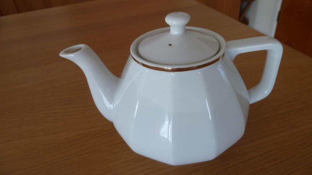 Thee - /Koffiepot **  Witte Porselein, Ophalen of Verzenden