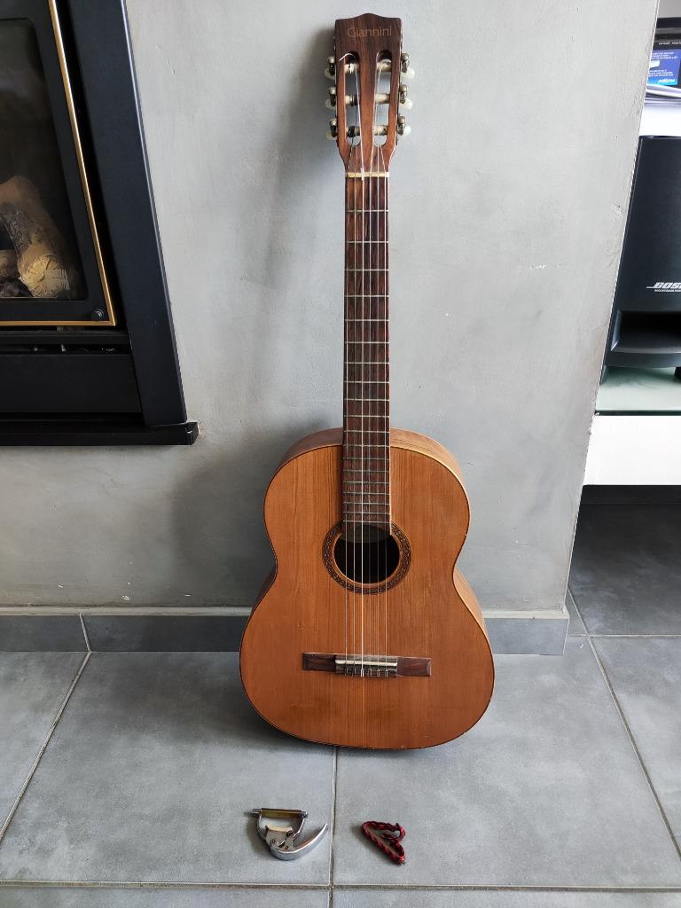 Klassieke gitaar Giannini, Muziek en Instrumenten, Snaarinstrumenten | Gitaren | Akoestisch, Gebruikt, Klassieke of Spaanse gitaar