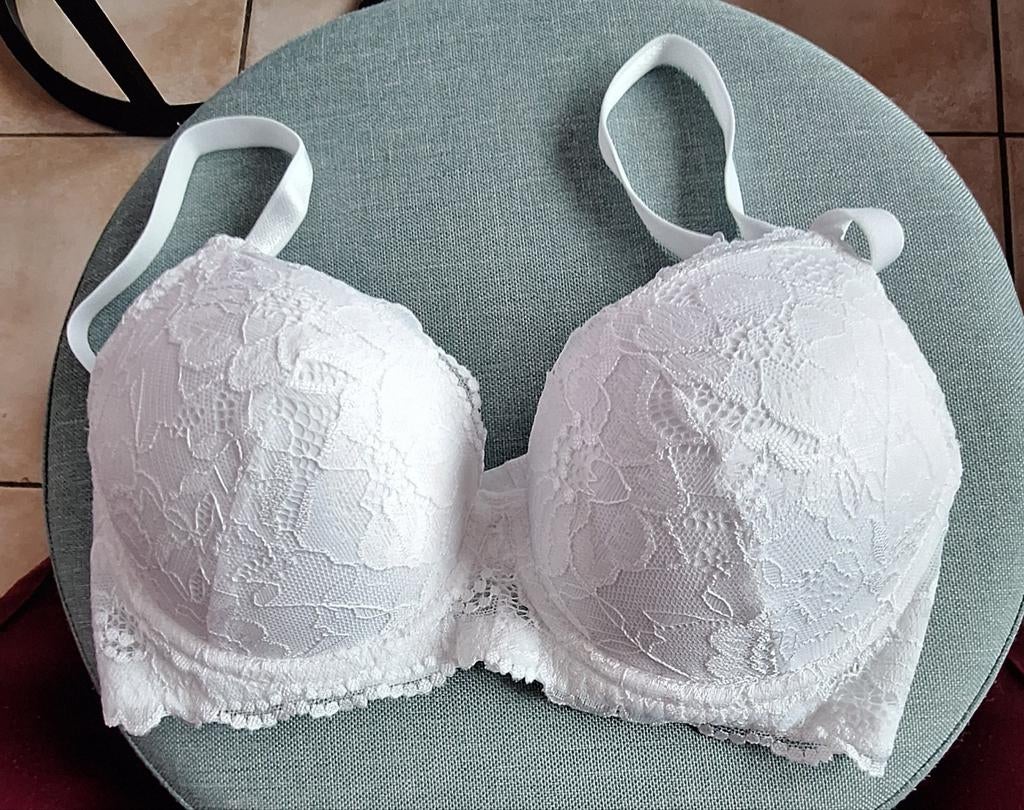 Soutien gorge blanc jamais porté 75B, Enlèvement ou Envoi, Blanc