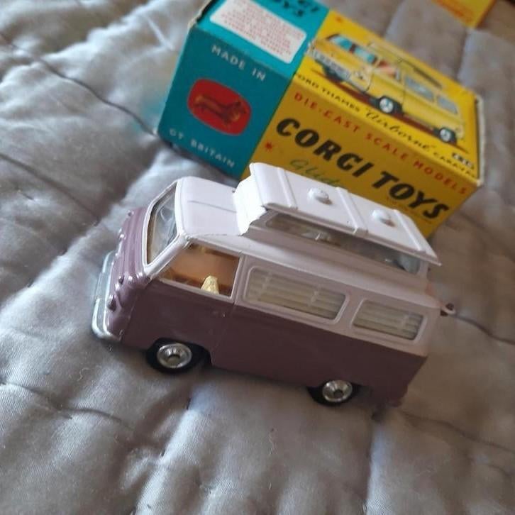 CORGI N 420 : CARAVANE Airborne FORD THAMES*NEUVE*VINTAGE, Enlèvement, Neuf, Bus ou Camion, Corgi