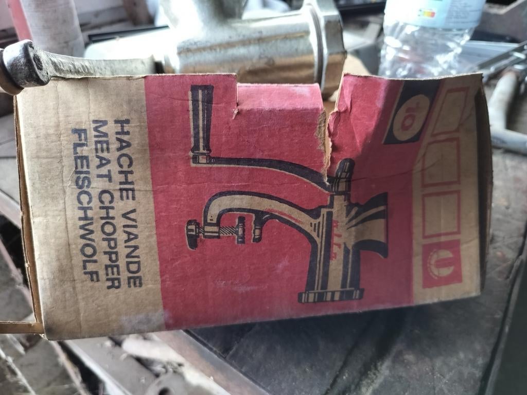 Hachoir à viande, Enlèvement