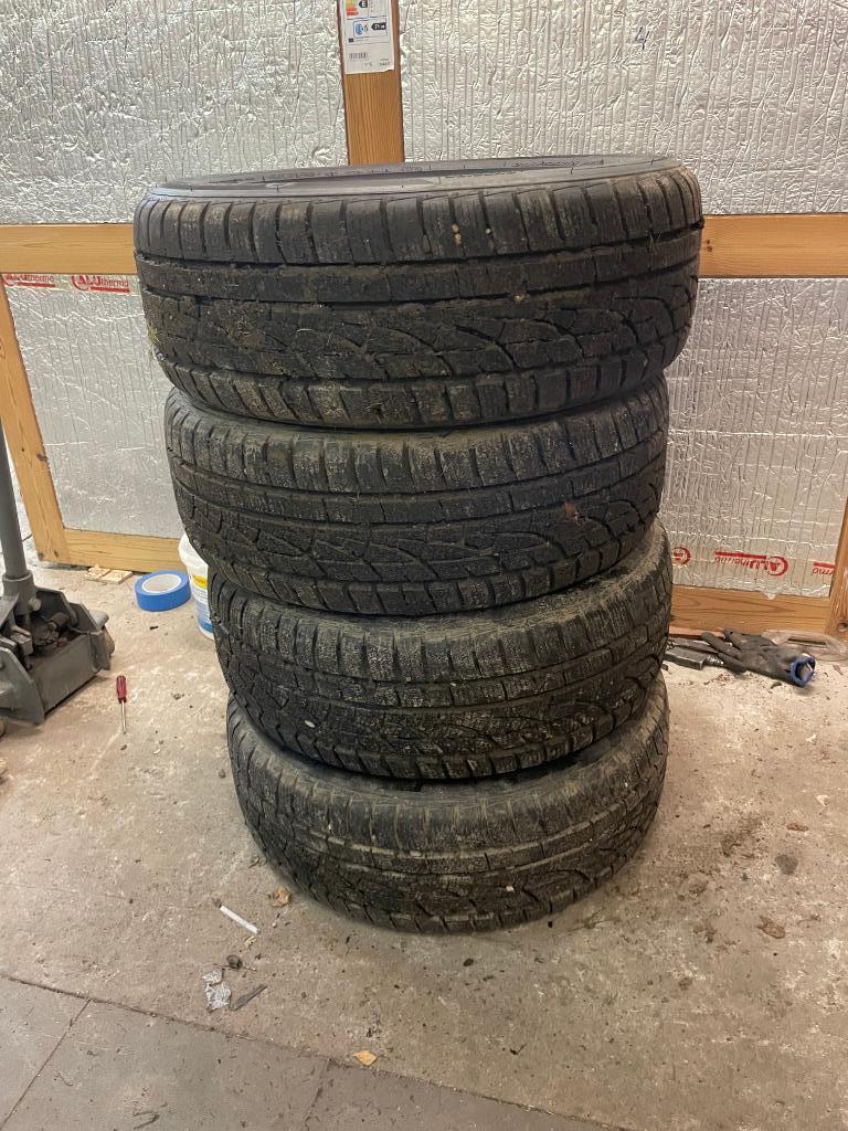 4x Eurorepar winterbanden 215/55/16 als nieuw, Auto-onderdelen, Banden en Velgen, Ophalen, 16 inch, Winterbanden, Band(en)