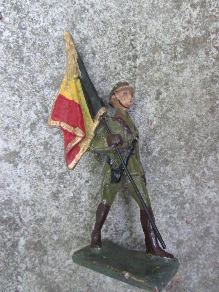Belgische speelgoed soldaat met vlag, belgische makelij TOP, Verzamelen, Ophalen of Verzenden