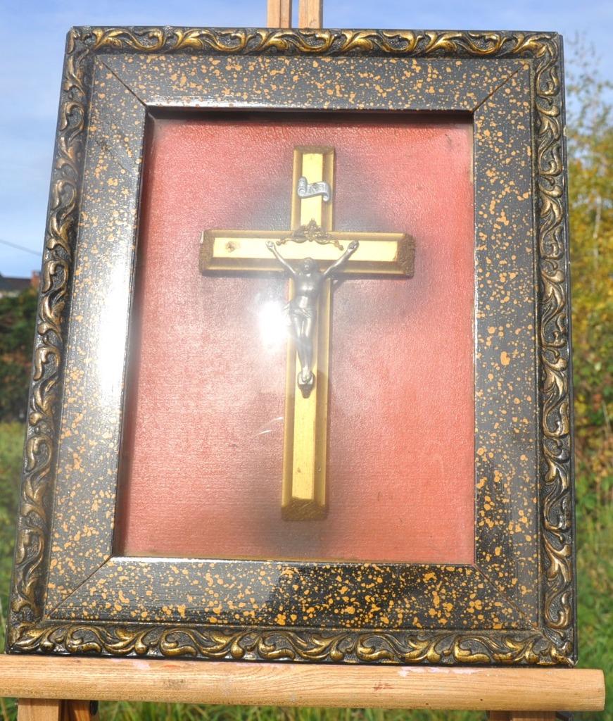 cadre rectangulaire bombé religieux crucifix bois metal, Enlèvement ou Envoi