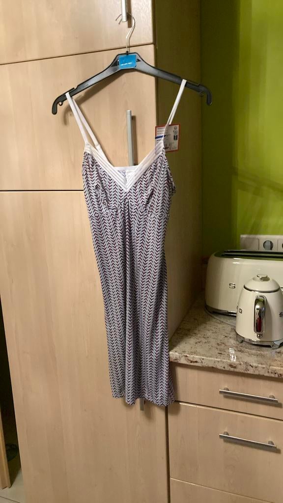 Nuisette taille 42/44 neuve, Vêtements | Femmes, Enlèvement ou Envoi, Neuf