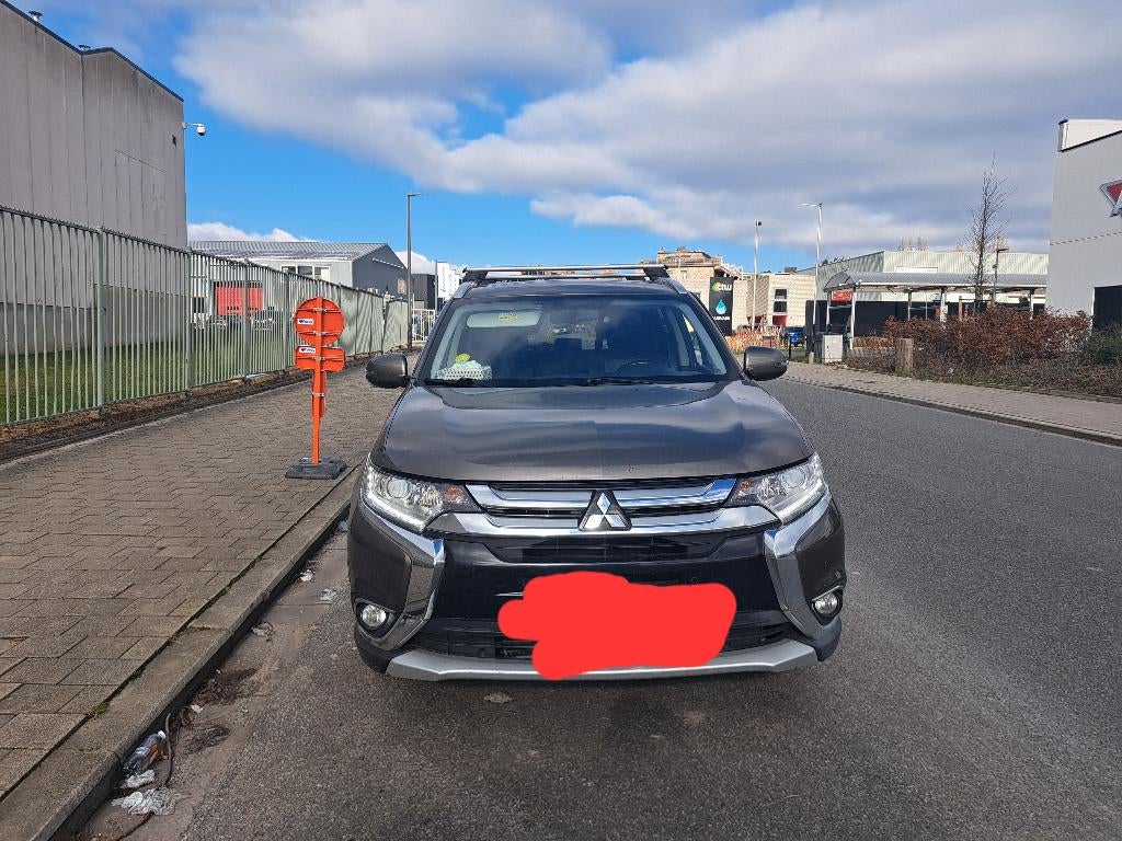 Mitsubishi euro6, Auto's, Voorwielaandrijving, 4 cilinders, Bruin, 7 zetels