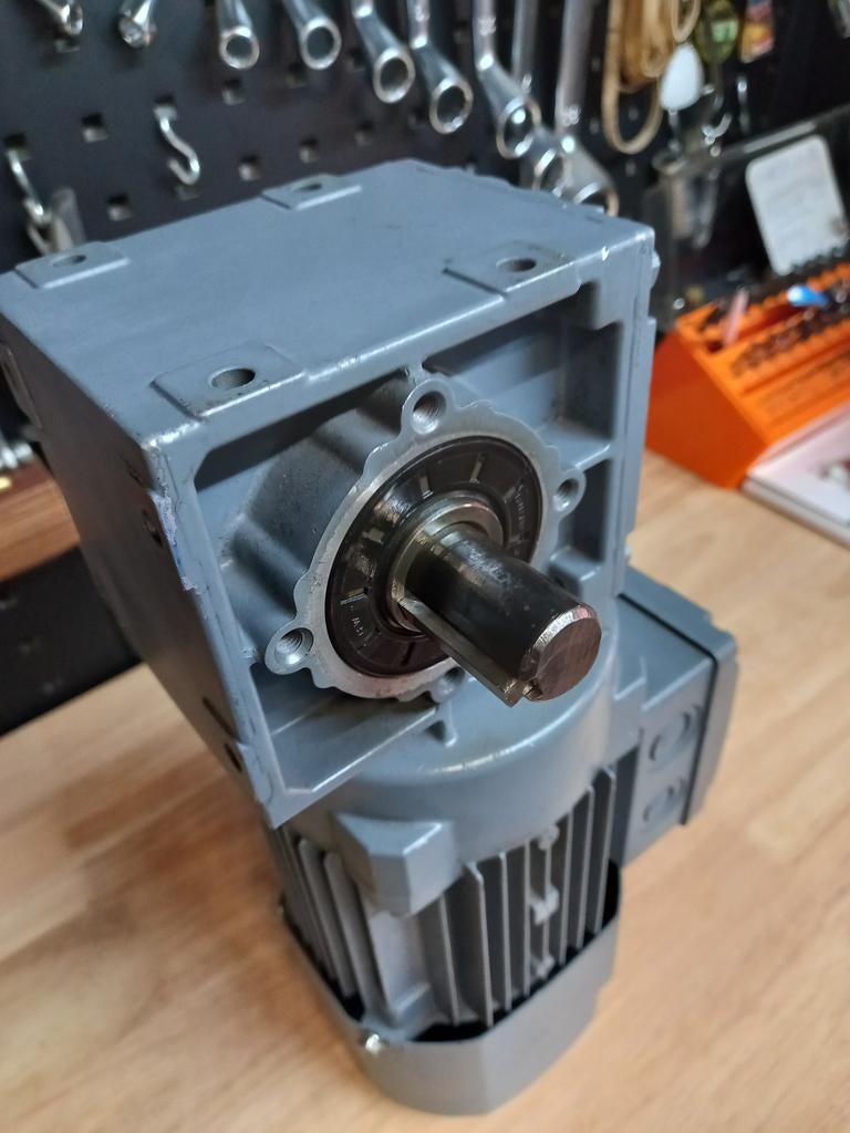 Motor met reductie., Doe-het-zelf en Bouw, Motoren, Ophalen