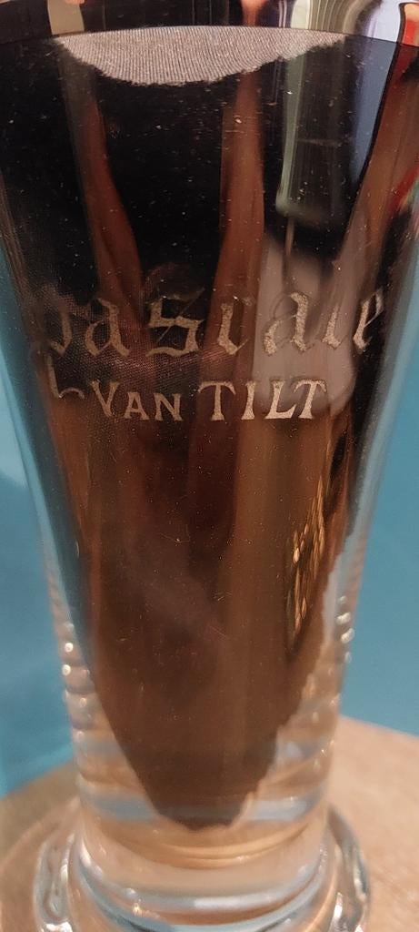 Gezuurd Pascale  Vantilt  Leuven ., Verzamelen, Ophalen of Verzenden, Zo goed als nieuw, Glas of Glazen, Overige merken
