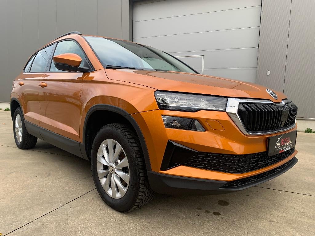SKODA KAROQ 1.5TSI NAVI/LED/ZETELVERW/CRUISE C/DAB+/KEYLESS, Auto's, Skoda, Stof, 1498 cc, Karoq, Bedrijf