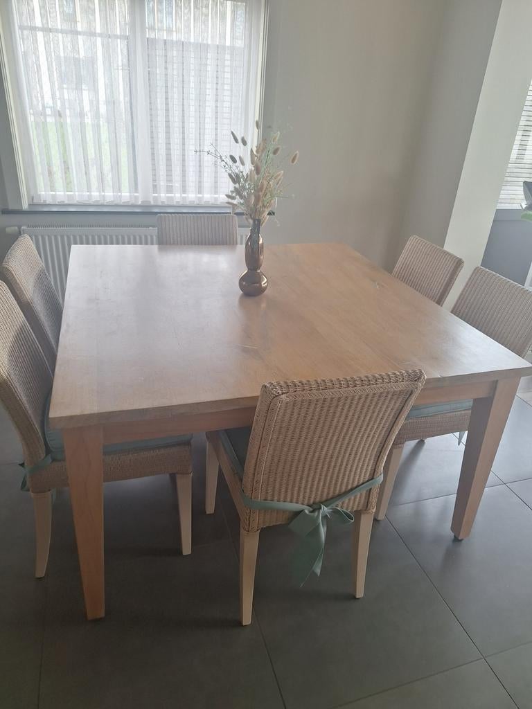 Table en chêne +/- 1m40 par 1m40, Enlèvement