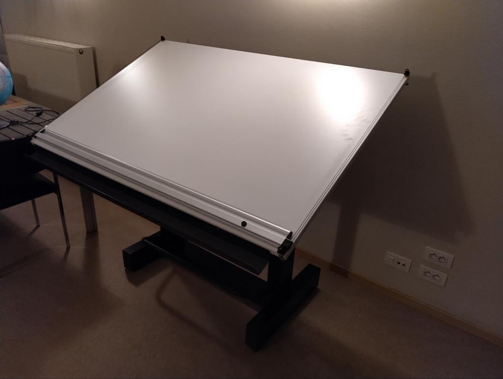 TEKENTAFEL, Enlèvement, Comme neuf