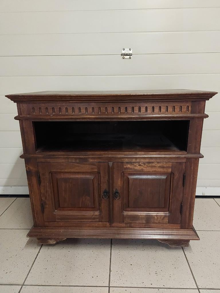 TV kast 90X54X81. 0486 215927, Ophalen