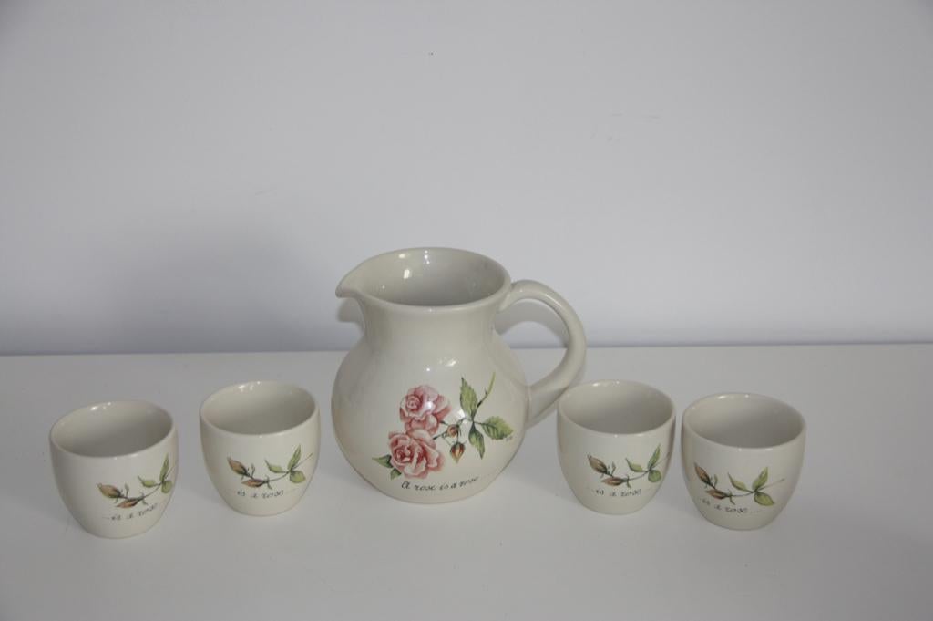 Jet&co vintage water fruitsap kan met 4 kopjes rozenmotief, Enlèvement ou Envoi