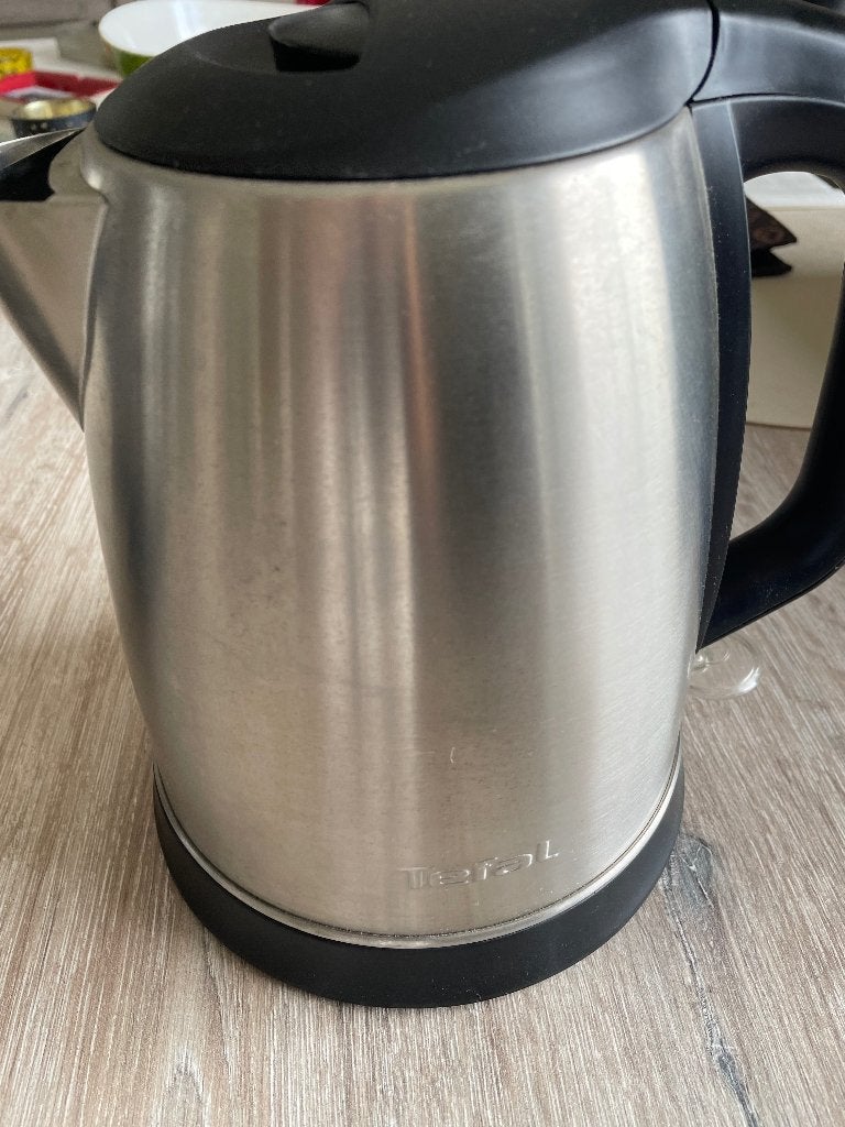Waterkoker TEFAL. Nieuw!, Elektronische apparatuur, Waterkokers, 1 tot 2 liter, Ophalen, Nieuw, Draadloos