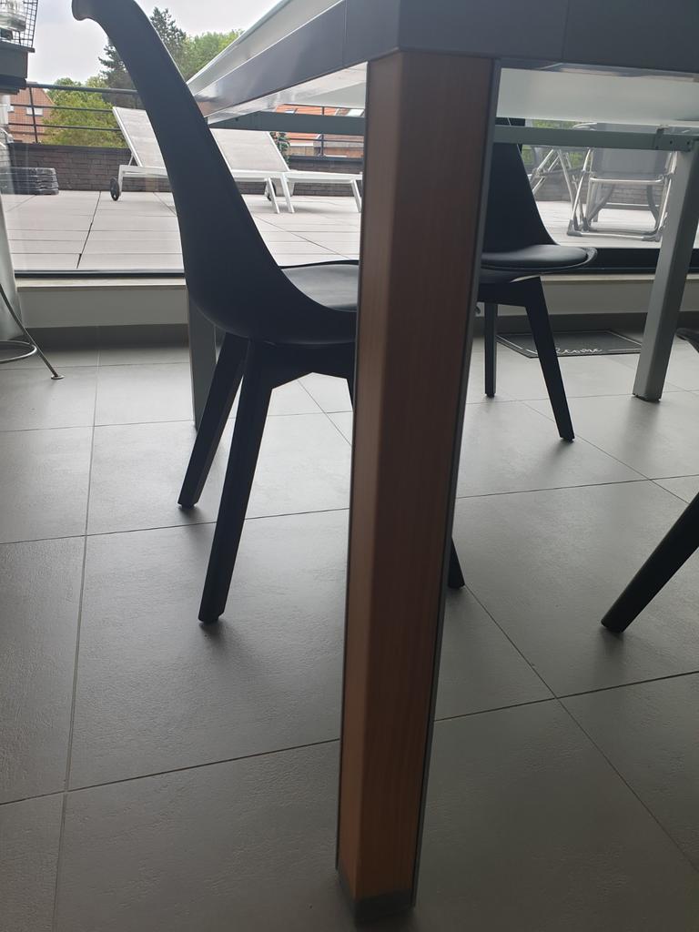 Tafel met glazen blad, Ophalen, Vierkant