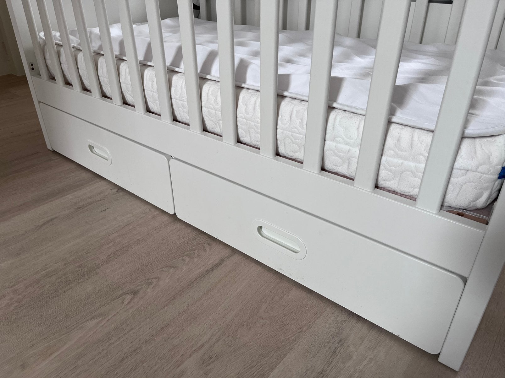 Ikea babybed met matras aerosleep, Ophalen, Gebruikt, Ledikant