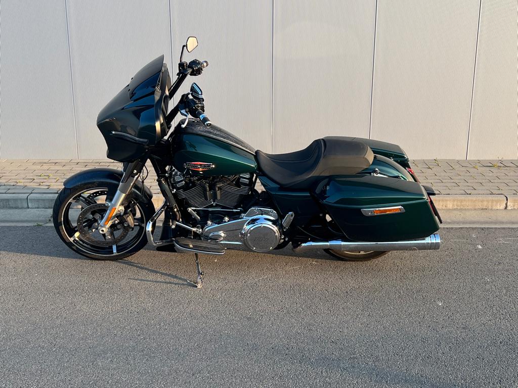 STREET GLIDE - Dr. Jekkil en Mr Hyde - 21% BTW -, Motoren, Motoren | Harley-Davidson, 2 cilinders, Chopper, Bedrijf, 1900 cc