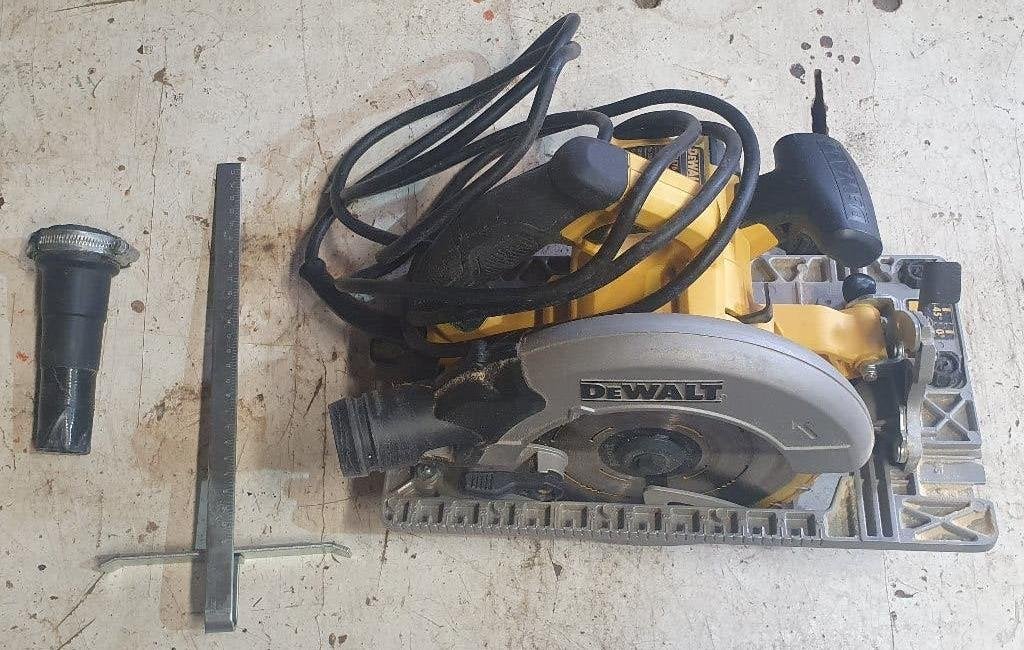 Dewalt cirkelzaag met geleiderail en klemmen, Ophalen, Gebruikt, Cirkelzaag, Dewalt