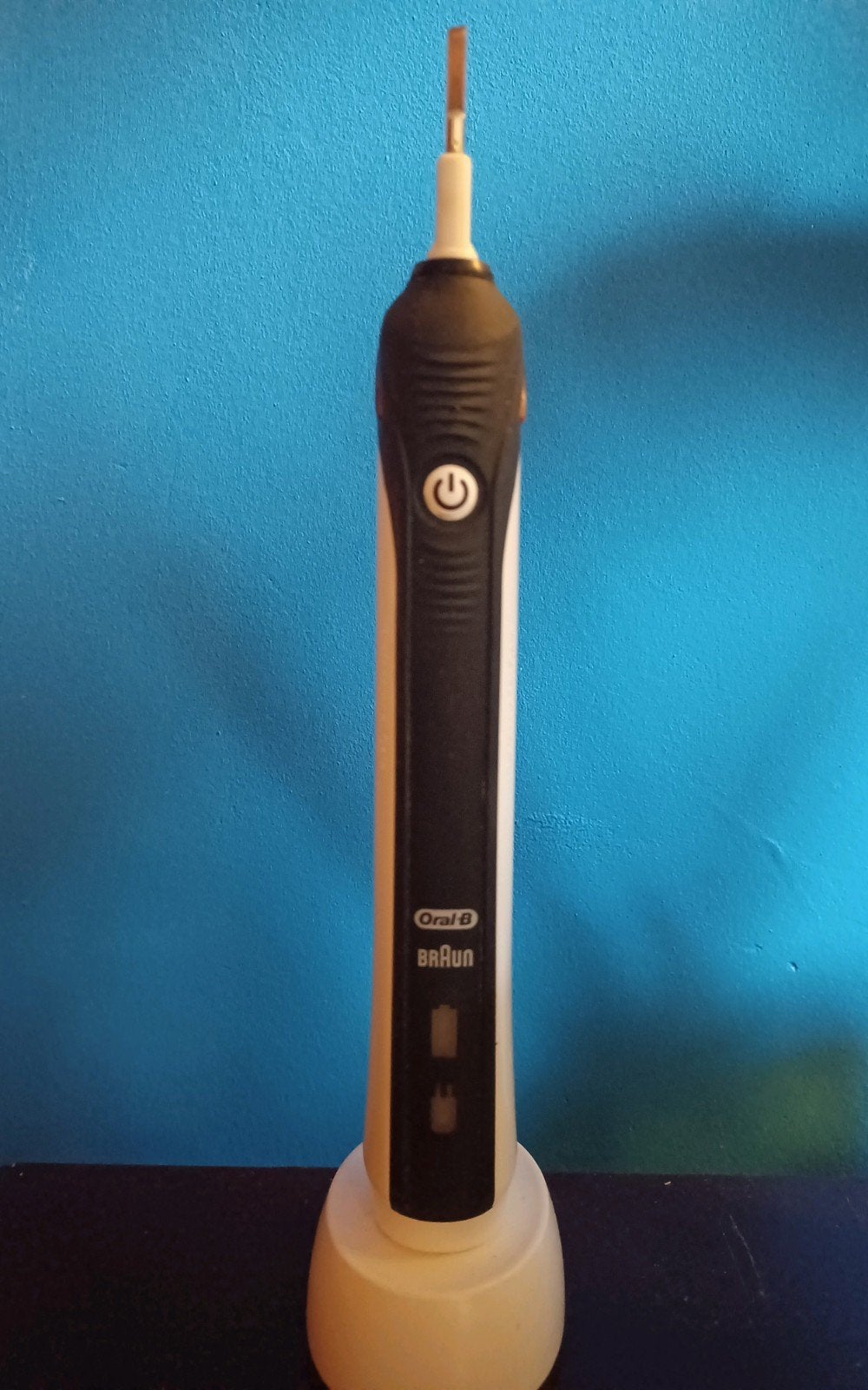 Oral B Pro elektrische tandenborstel, Ophalen of Verzenden, Gebruikt, Tandenborstel