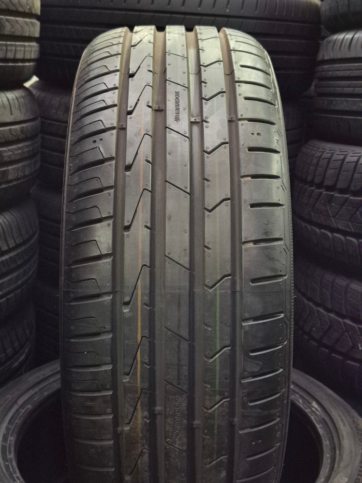 21545r18 215 45 r18 215/45/18 Hankook Nouveau avec mont, Enlèvement ou Envoi