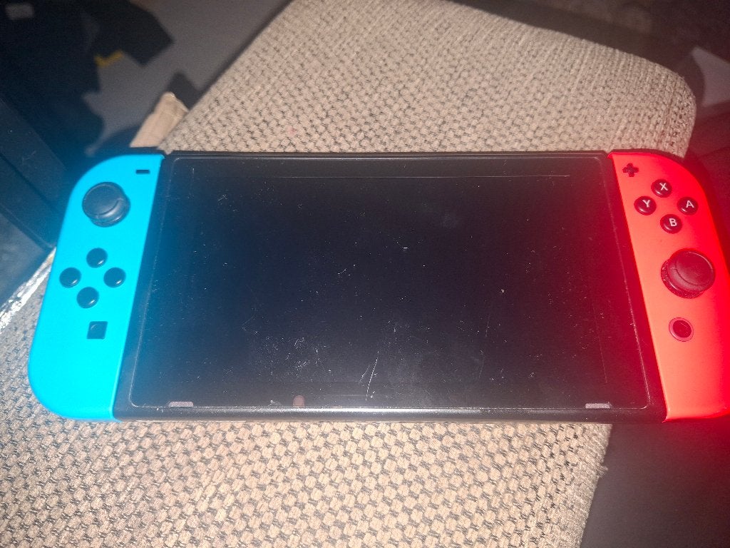Nitendo switsche, Games en Spelcomputers, Spelcomputers | Nintendo Switch, Ophalen, Zo goed als nieuw, Met 1 controller, Switch Original