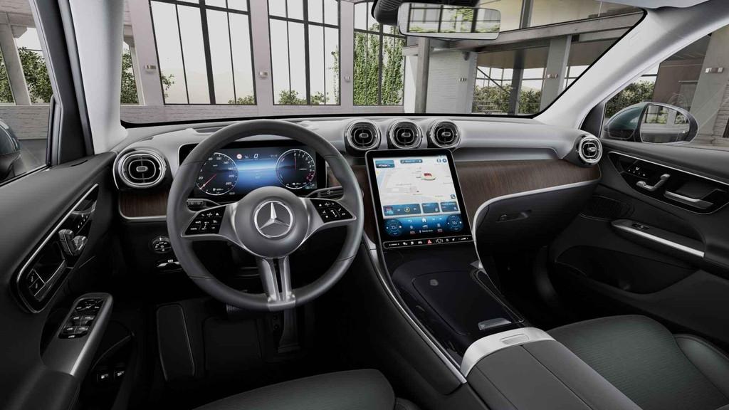 Mercedes-Benz GLC-Klasse 300 e 4MATIC SUV Luxury Line | Pano, Auto's, Automaat, Stof, Gebruikt, https://public.car-pass.be/vhr/61460320-ebca-478a-8133-5ea82c4e4d43