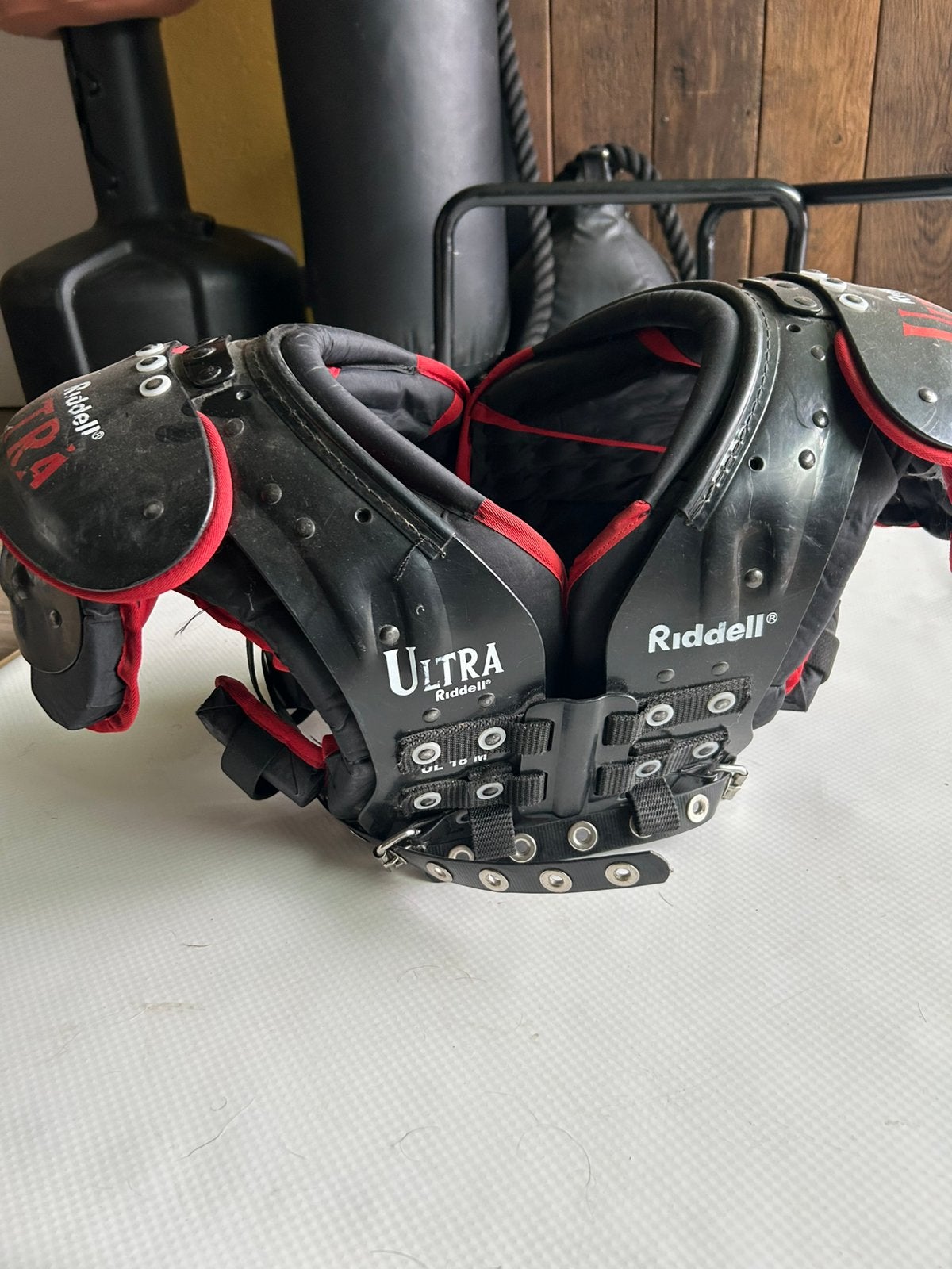 American football shoulder pads, Ophalen, Gebruikt
