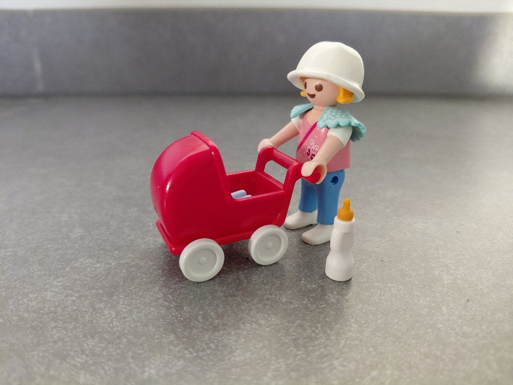 Playmobil, 6810, meisje met kinderwagen, pop en drinkfles, Kinderen en Baby's, Complete set, Ophalen of Verzenden, Zo goed als nieuw