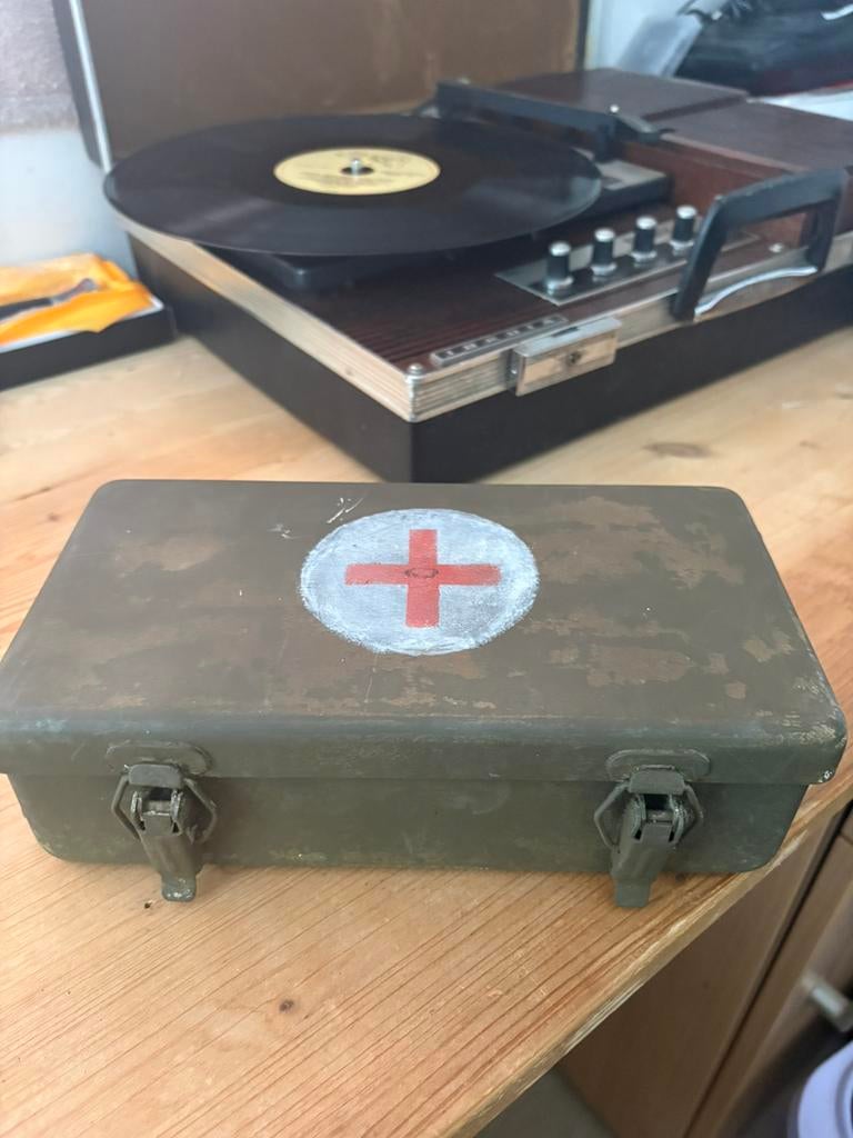 EHBO-kit militair compleet, Ophalen of Verzenden, Zo goed als nieuw