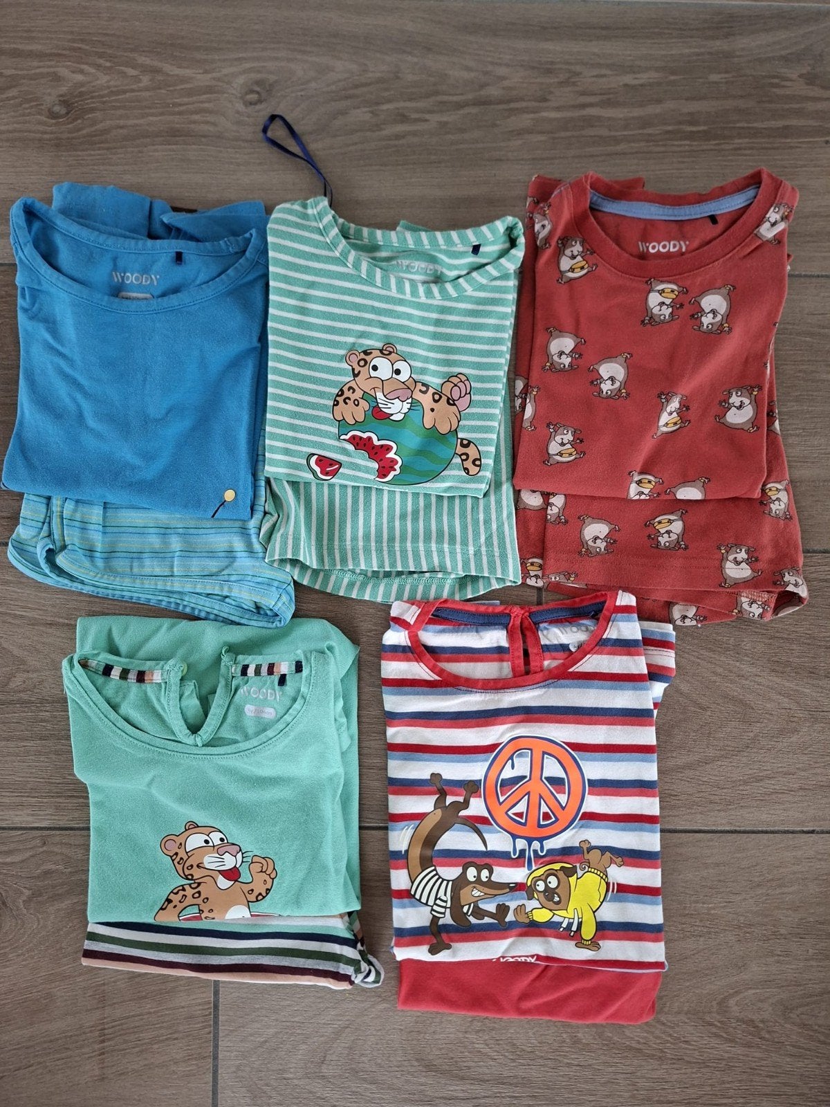 5 pyjama's Woody maat 104 of 4 jaar in hele mooie staat., Kinderen en Baby's, Ophalen of Verzenden