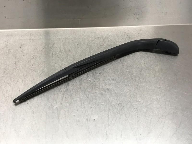 RUITENWISSERARM ACHTER Toyota Auris (E15) (01-2006/09-2012), Gebruikt, Toyota