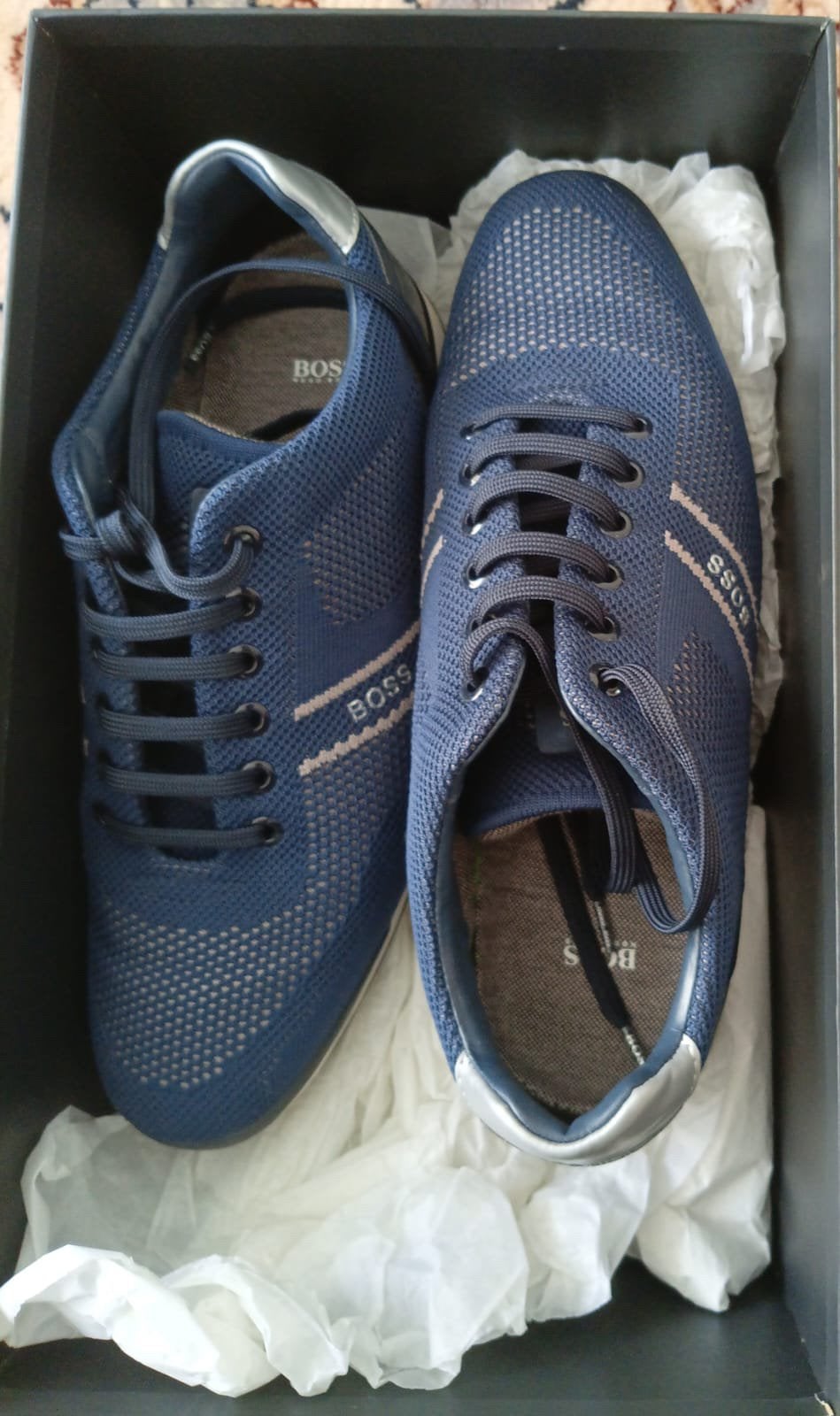 Boss 100€, Vêtements | Hommes, Chaussures, Enlèvement ou Envoi, Comme neuf