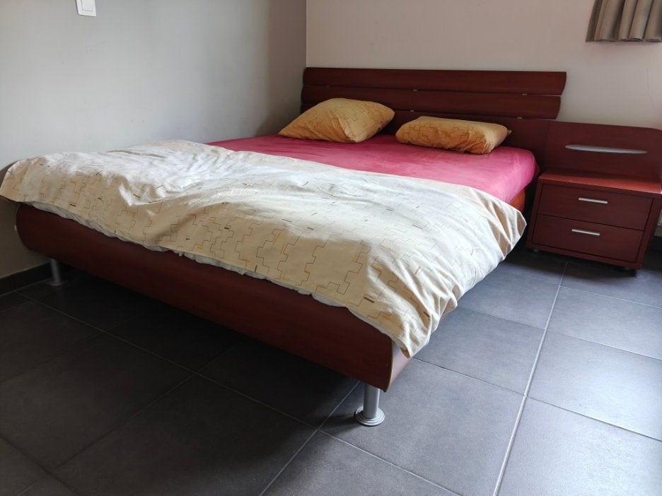 Tweepersoonsbed inclusief lattenbodems en matrassen, Ophalen, Bruin, Tweepersoons, 200 cm