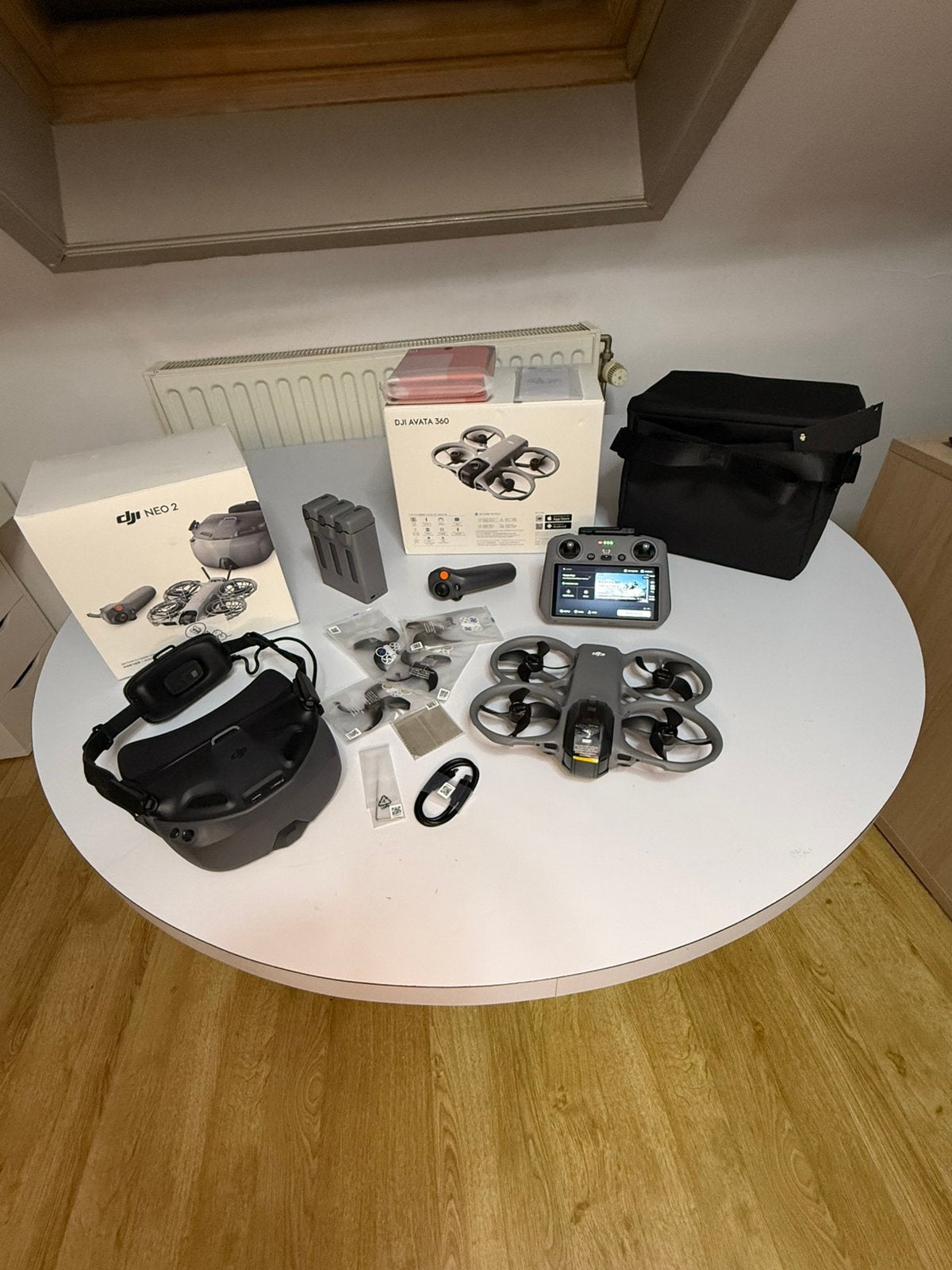 Combo DJI Avata 360 Fly More + lunettes N3 + Motion 3, Drone avec caméra, 250 à 900 g, Enlèvement ou Envoi, Vue à la première personne (FPV)