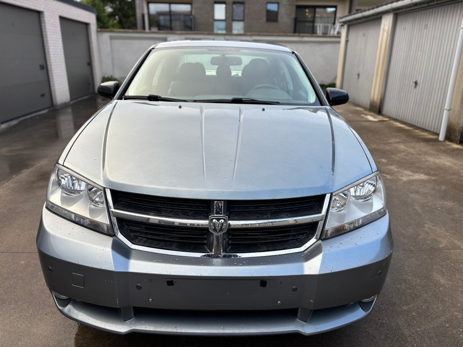 Dodge Avenger CRD SXT - 2.0 Diesel - 152 000 Km - Gekeurd, Auto's, Voorwielaandrijving, Beige, Leder, 5 deurs