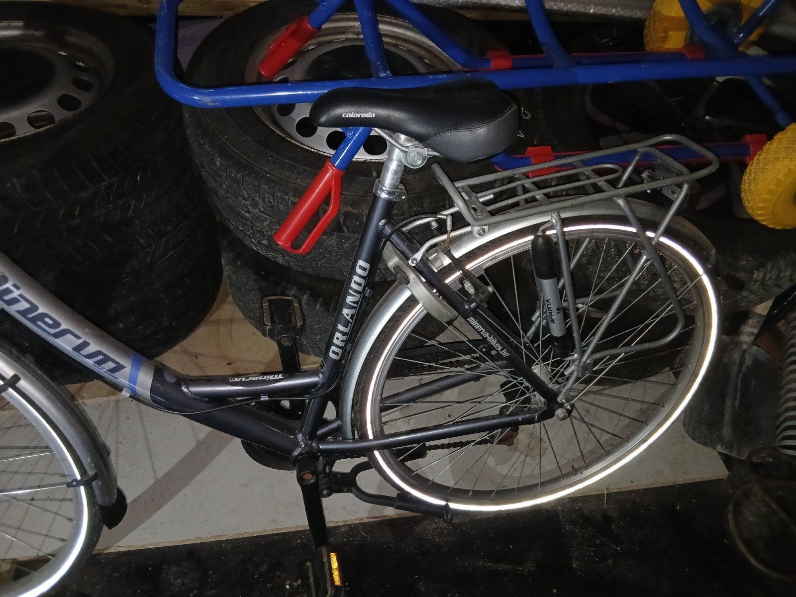 Damesfiets minerva, Enlèvement