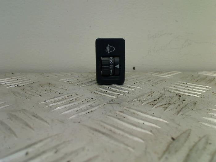 Régulateur d'hauteur Xenon d'un Suzuki Swift, Autos : Pièces & Accessoires, Éclairage, Suzuki, Utilisé, 3 mois de garantie, Enlèvement ou Envoi