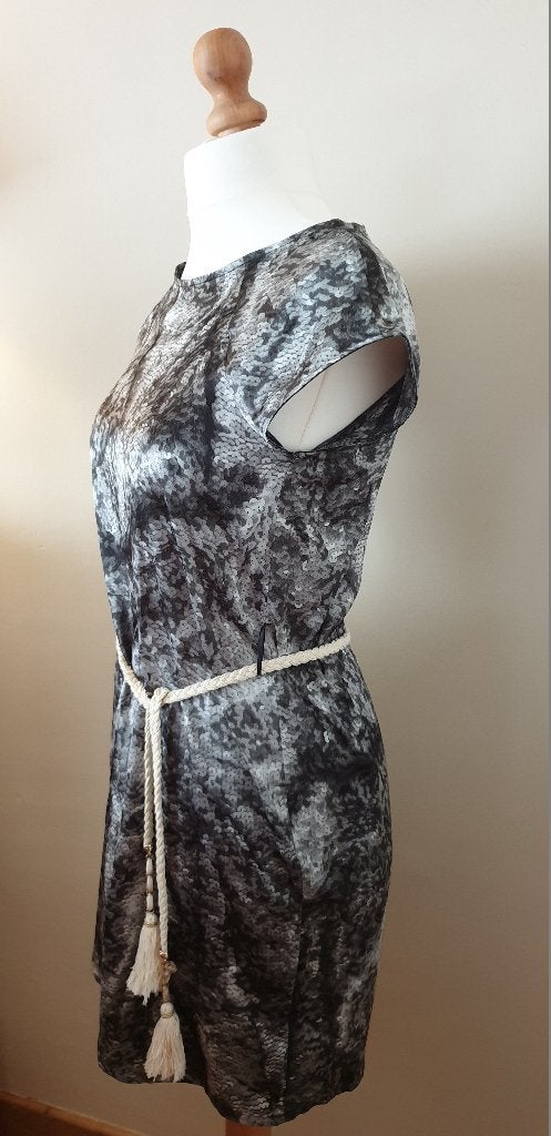 Article NEUF : Robe Spirituel - Taille M, Neuf, Taille 38/40 (M), Longueur genou, SPIRITUEL