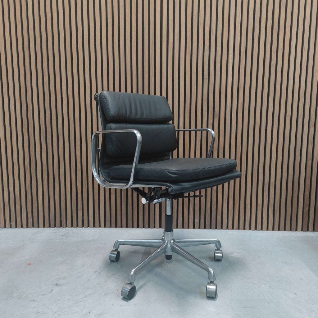 Herman Miller Eames EA 217, Ophalen of Verzenden