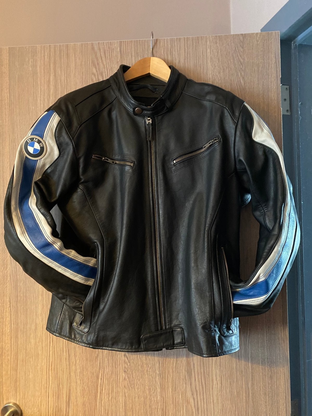 Motorvest BMW motorrad, Motoren, Ophalen