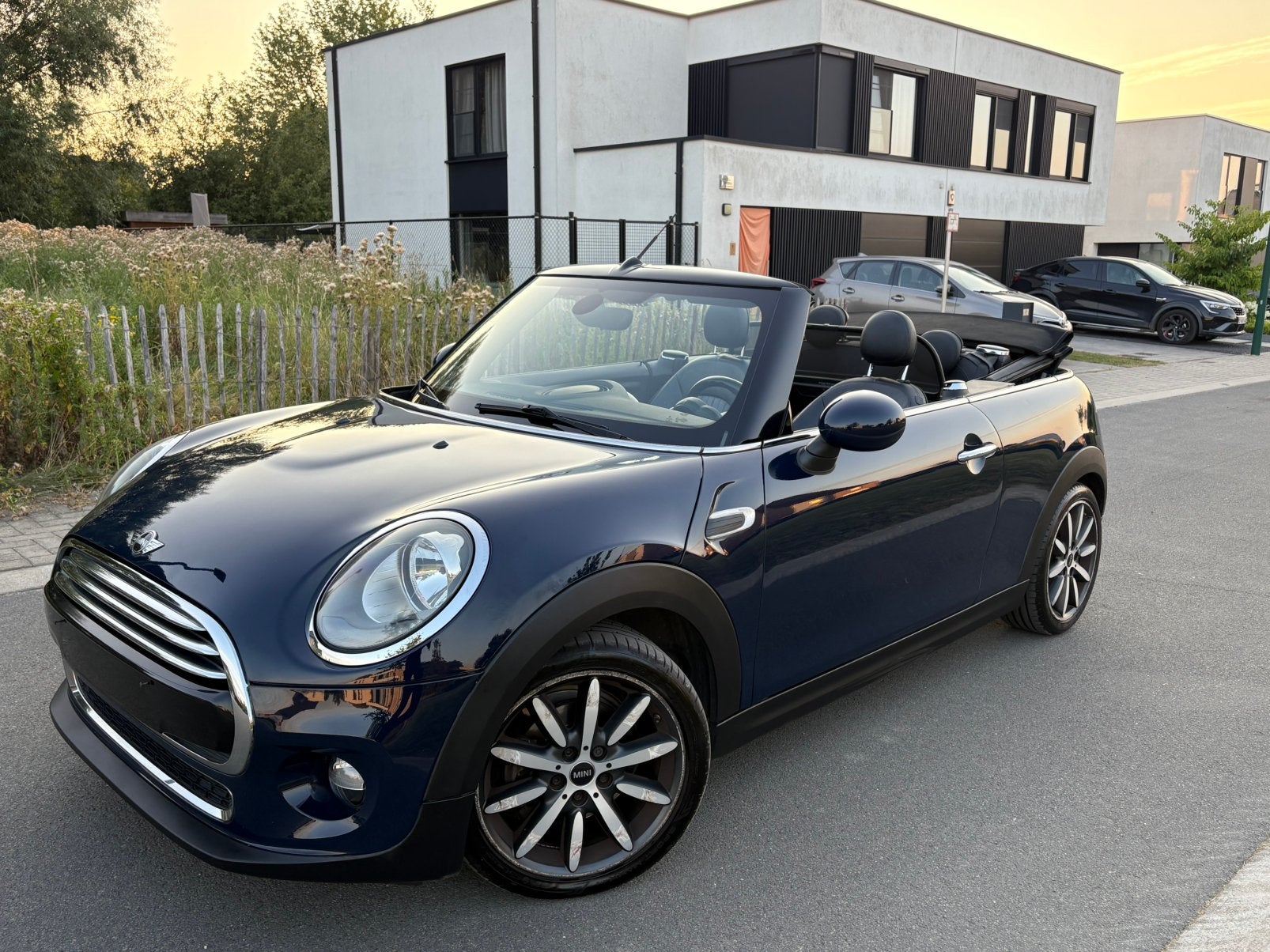 Mini cooper cabrio 1.5 Benzine#67000km#bluetooth#Navi#Airco, Auto's, Lane Keeping Assist, 1498 cc, Blauw, Leder
