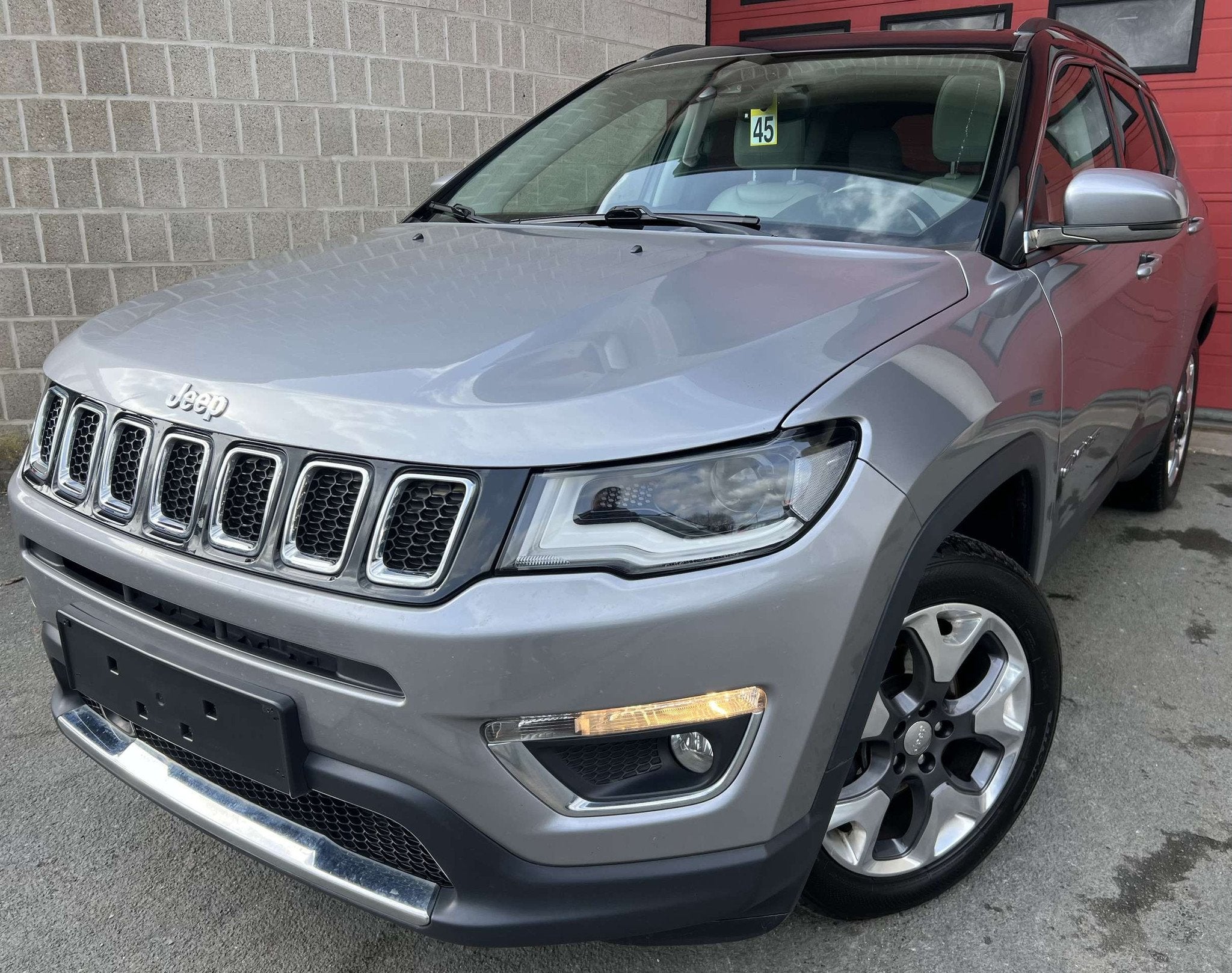 Jeep Compass 1.4 Turbo 4x2 Longitude + NAVI + CUIR + PANO, Cuir, Argent ou Gris, Entreprise, Boîte manuelle
