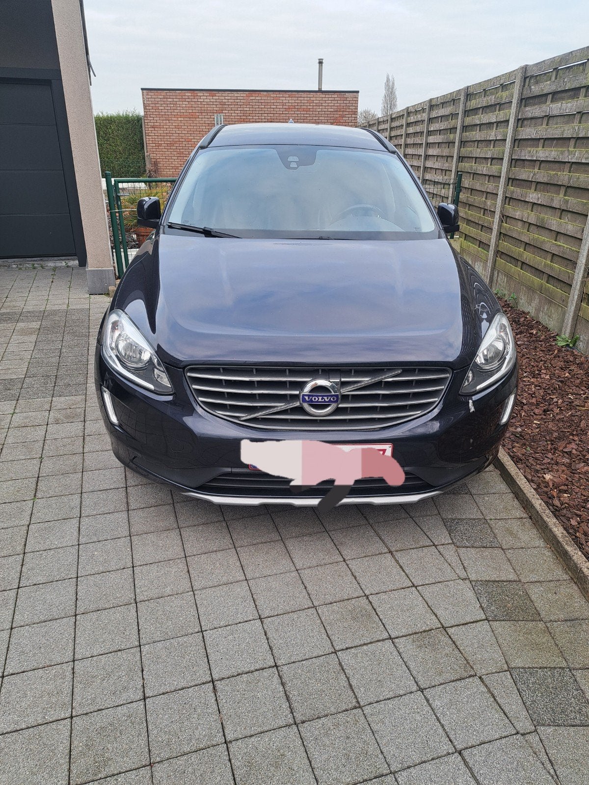XC60 2.0D Momentum Magic blue, Auto's, Voorwielaandrijving, Euro 6, Navigatiesysteem, Blauw