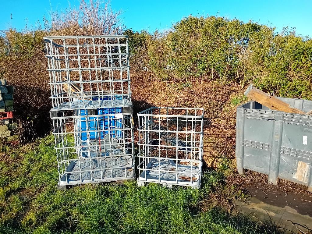 kooien IBC brandhout + pannen opslag plastiek - metal pallet, 6 m³ ou plus, Enlèvement