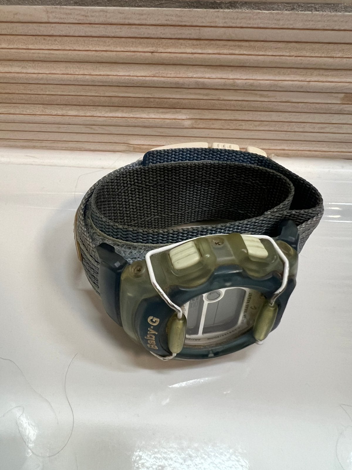 Montre enfants casio, Enlèvement, Utilisé