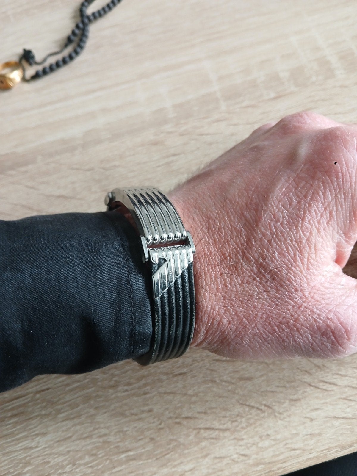 bracelet Armani homme, Bijoux, Sacs & Beauté, Enlèvement, Utilisé, Noir