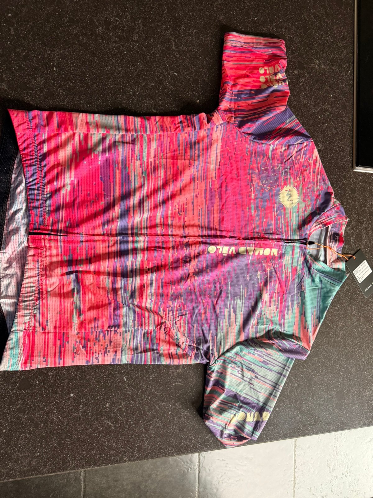 Fietstrui Nomad Velo maat XL korte mouwen. Niet gedragen., Sports & Fitness, Cyclisme, Enlèvement, Neuf, Vêtements